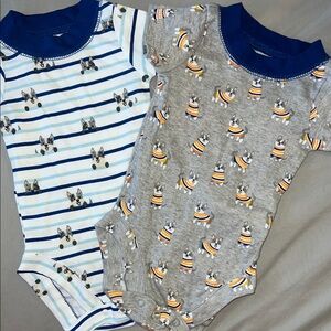 🩷5/$25 Adorable Blue and Gray Dog husky Print Baby Onesies